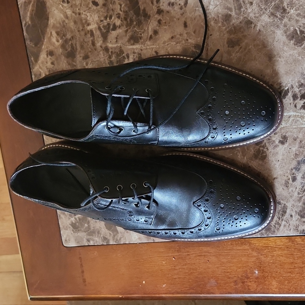 Mens shoes size 11